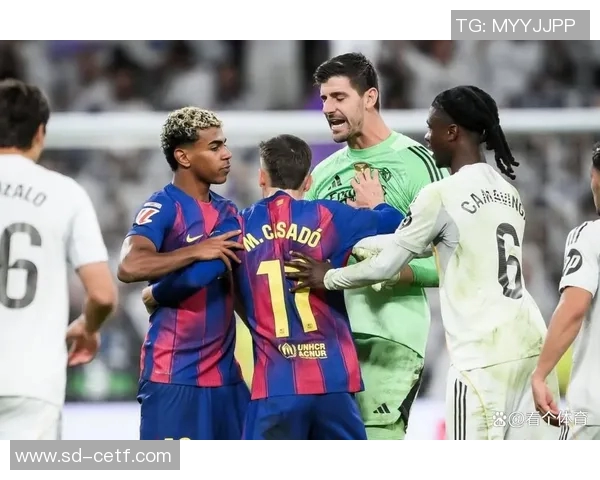 巴萨与皇马对决裁判表现分析及争议判罚回顾 巴萨与皇马对决裁判表现分析及争议判罚回顾