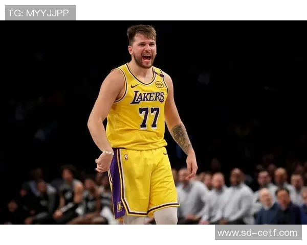 湖人对决魔术的经典之战回顾及赛后精彩瞬间分析