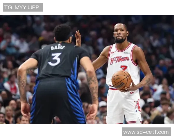 火箭队与独行侠激战正酣谁能在这场对决中笑到最后 火箭队与独行侠激战正酣谁能在这场对决中笑到最后