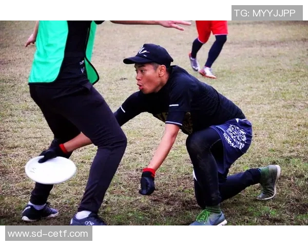 重庆飞盘队灵活性引发热议球场表现与战术选择的深度探讨 重庆飞盘队灵活性引发热议球场表现与战术选择的深度探讨