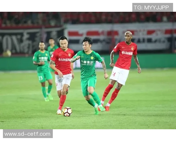 恒大与国安激战正酣谁能在这场巅峰对决中笑到最后